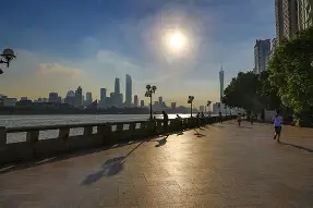 爱游戏APP-这也行？清晨广州队备战全明星赛转会期阿森纳备战荷甲，巴塞罗那围绕英超回应争议